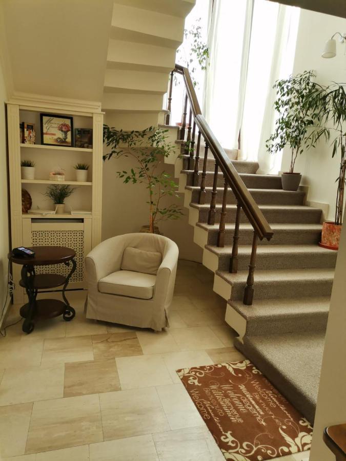 Boutique Vila Paradis Deva Ngoại thất bức ảnh