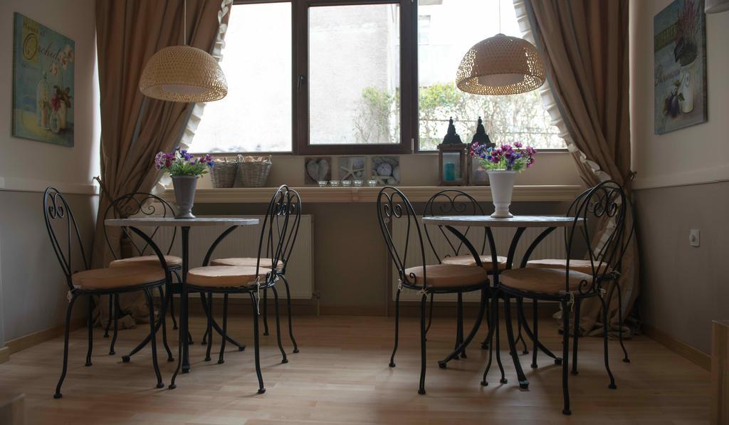 Boutique Vila Paradis Deva Ngoại thất bức ảnh