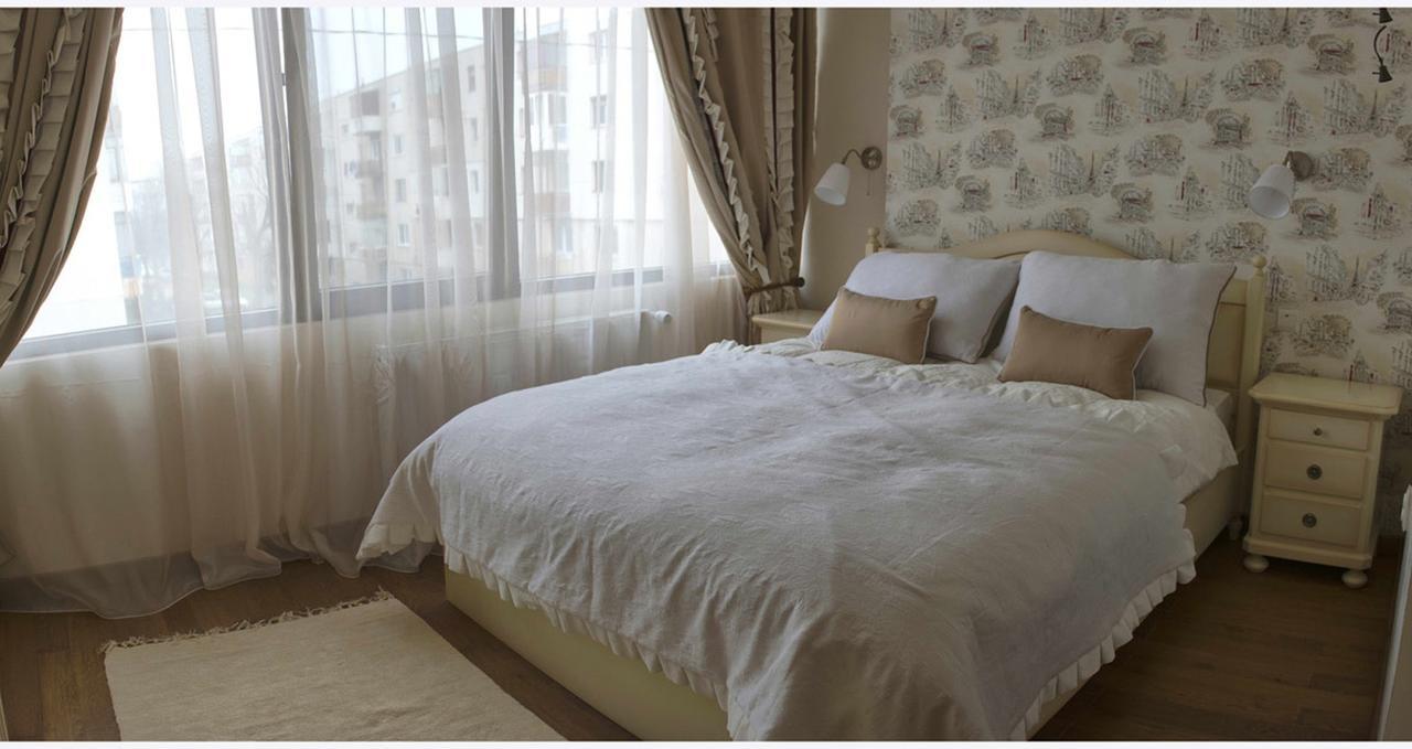Boutique Vila Paradis Deva Ngoại thất bức ảnh