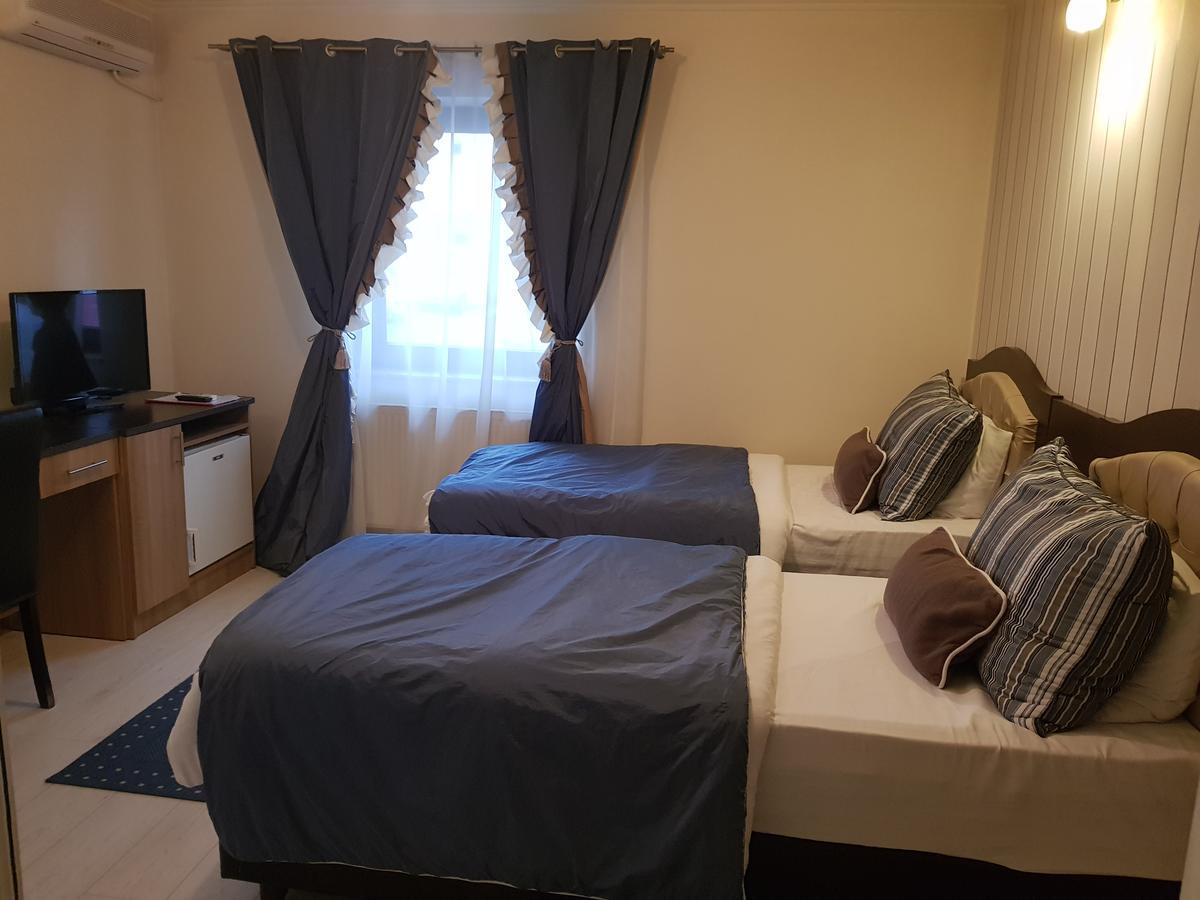 Boutique Vila Paradis Deva Ngoại thất bức ảnh