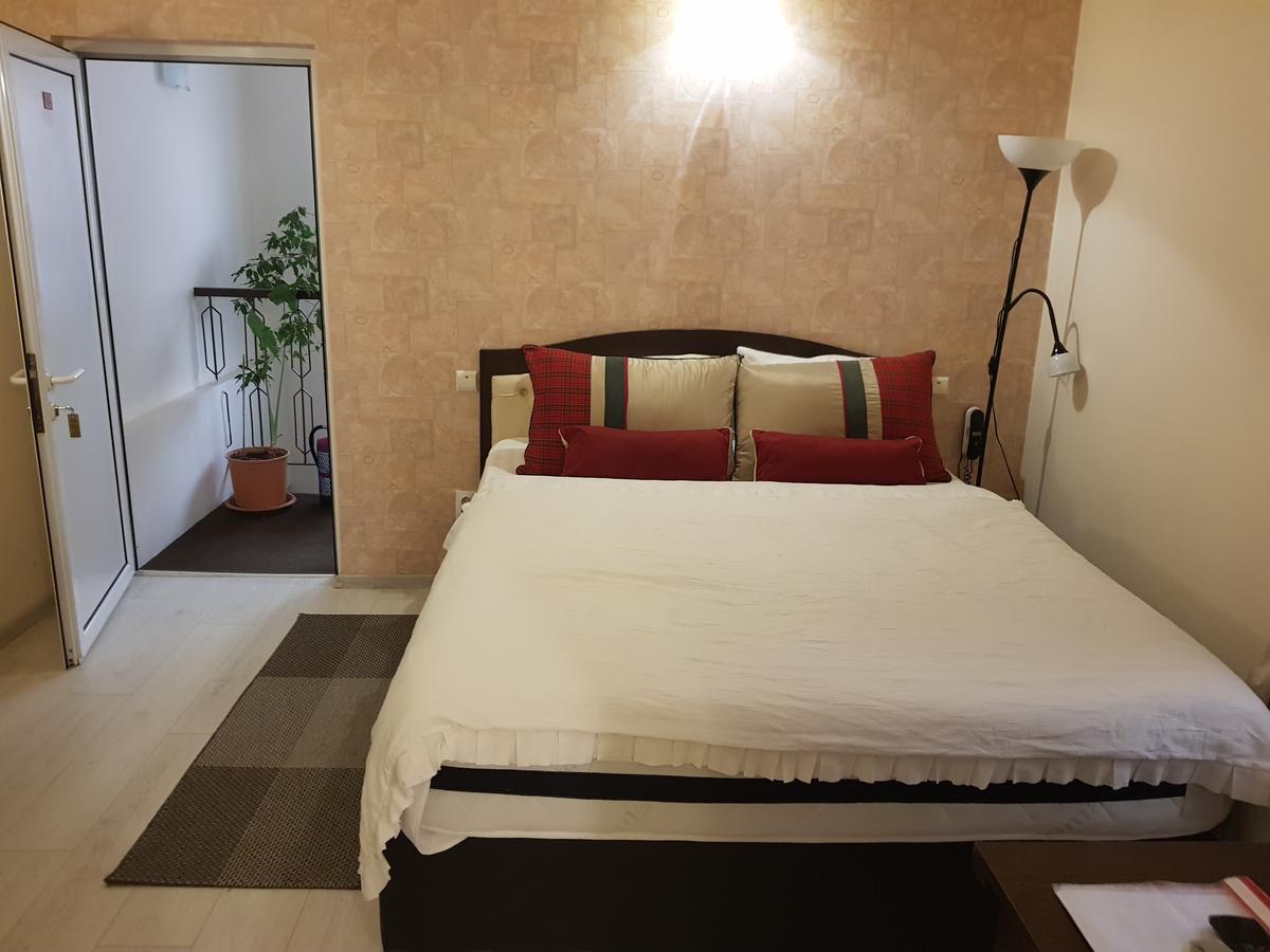 Boutique Vila Paradis Deva Ngoại thất bức ảnh