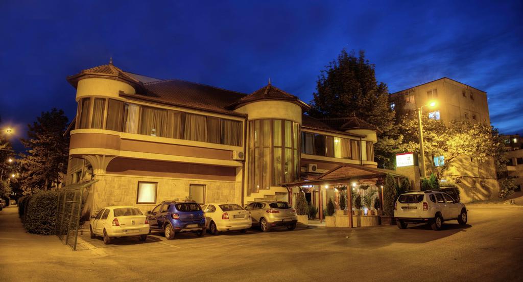 Boutique Vila Paradis Deva Ngoại thất bức ảnh